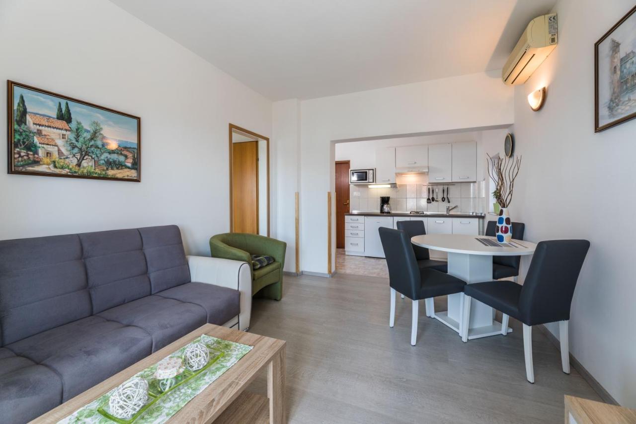 Apartments Mikanovic Crikvenica Zewnętrze zdjęcie
