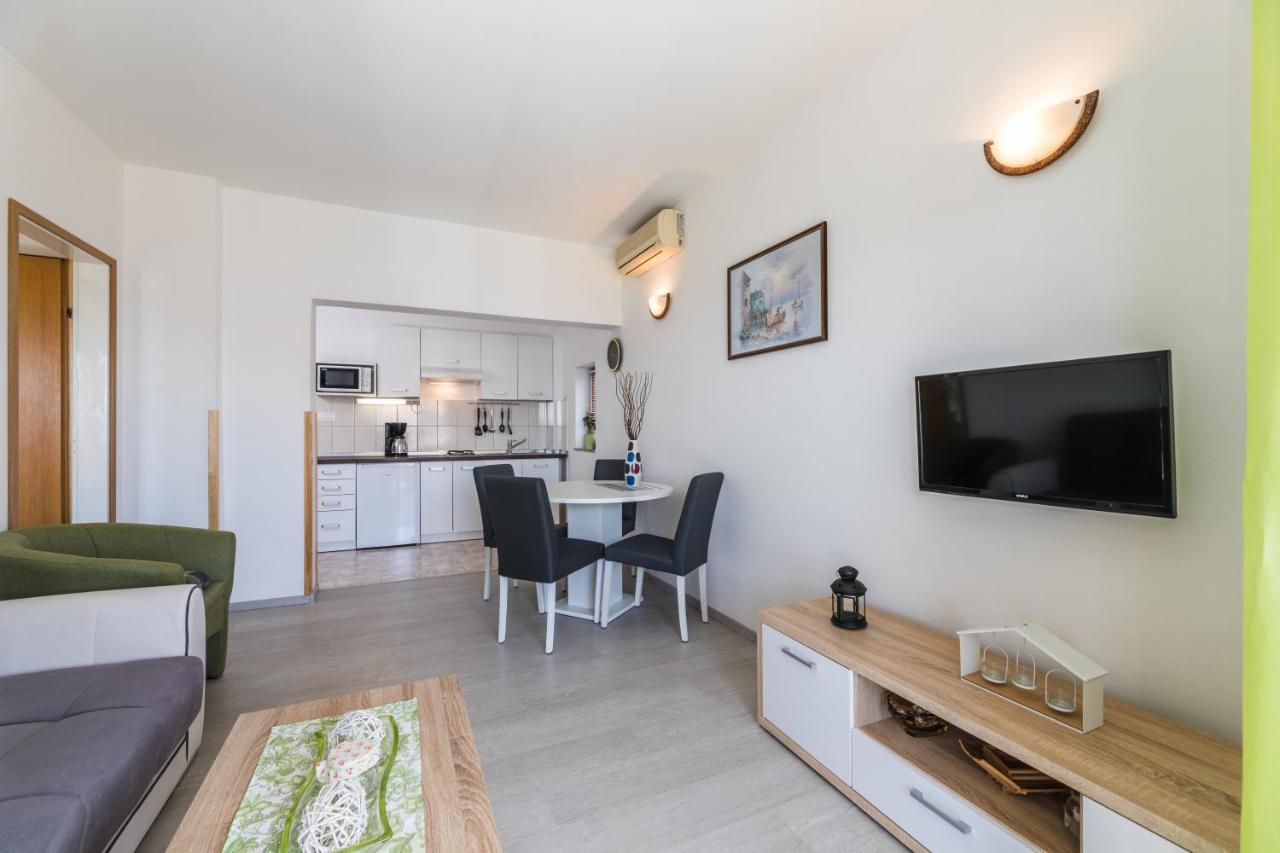 Apartments Mikanovic Crikvenica Zewnętrze zdjęcie