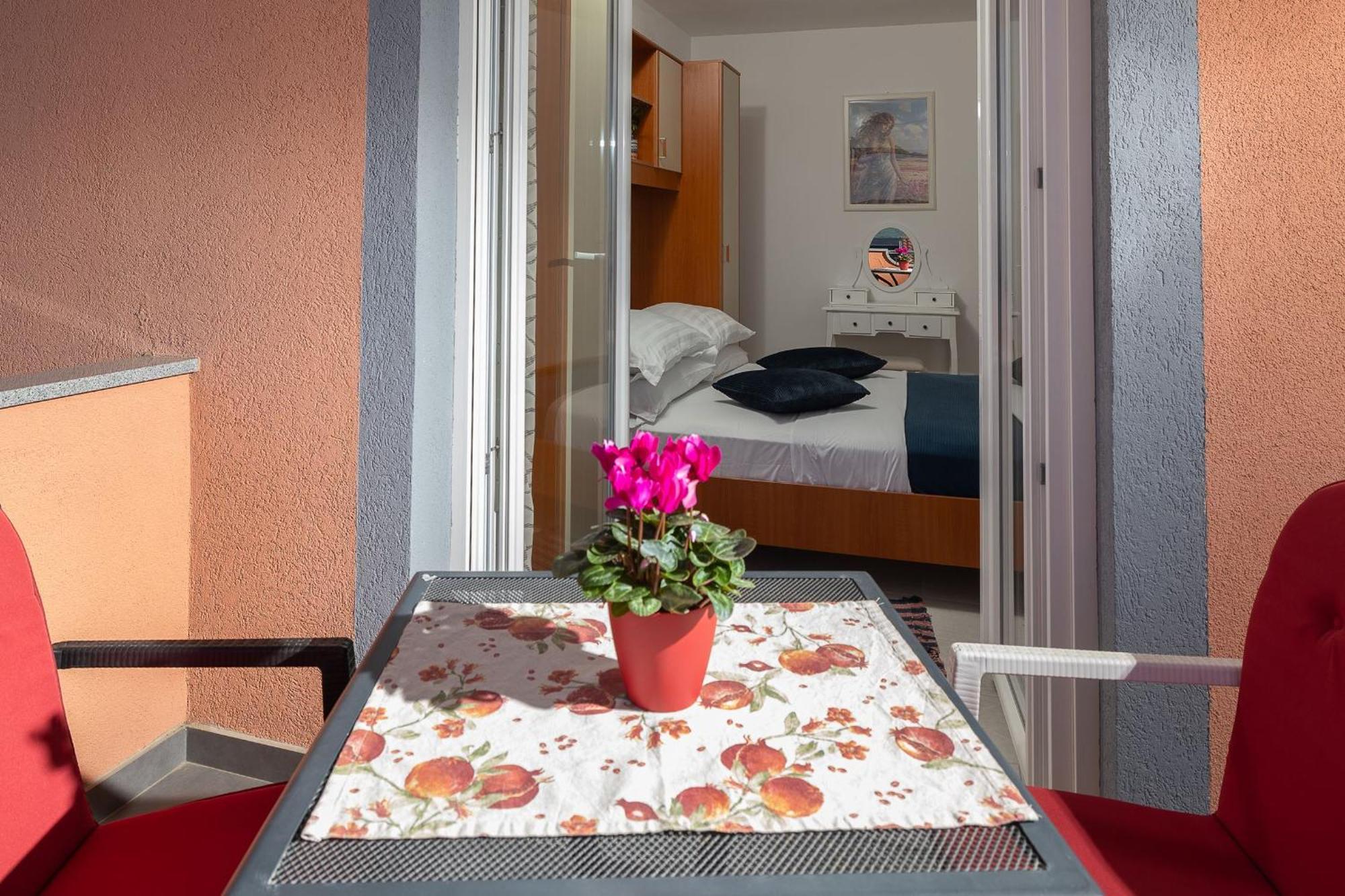 Apartments Mikanovic Crikvenica Zewnętrze zdjęcie